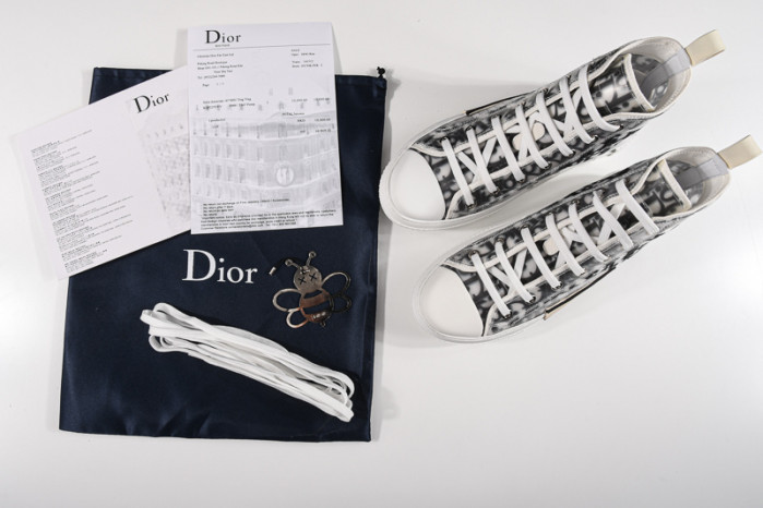 D10R SNEAKER