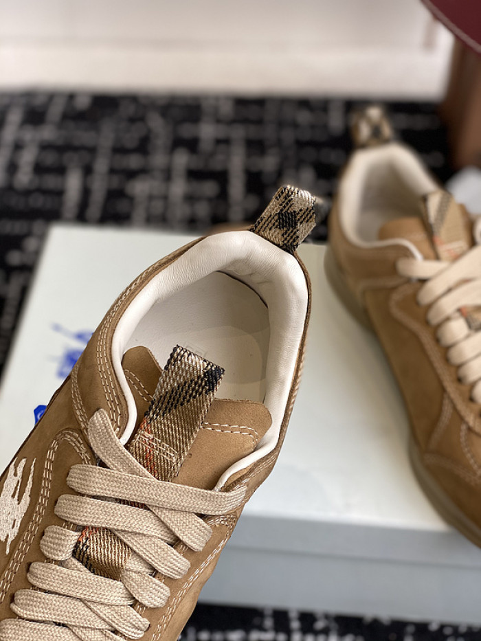 BUB sneaker
