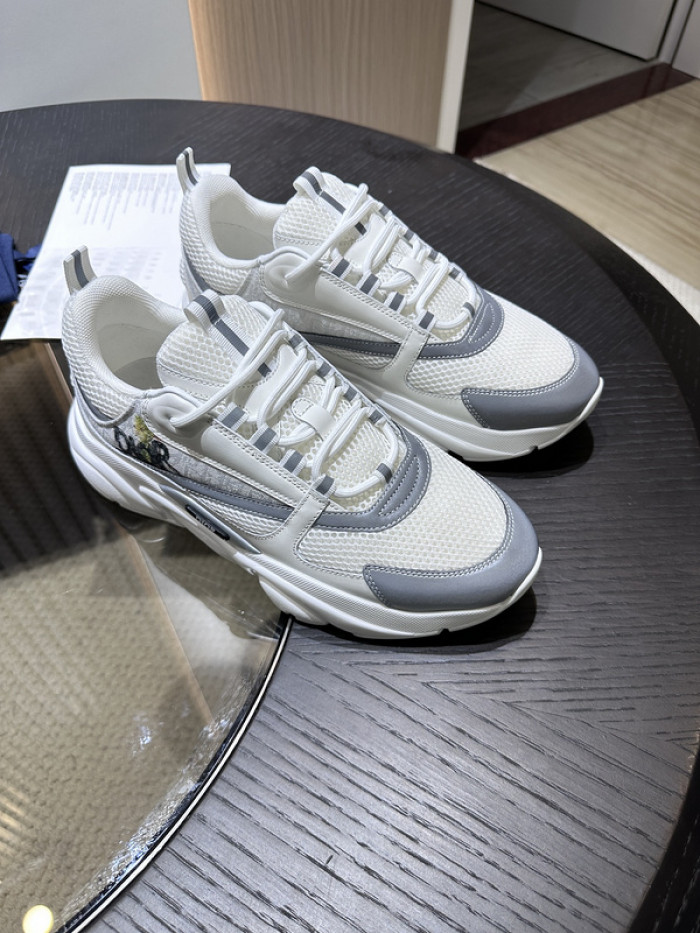 D10R SNEAKER