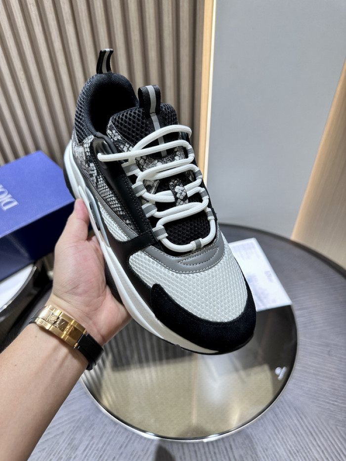 D10R SNEAKER