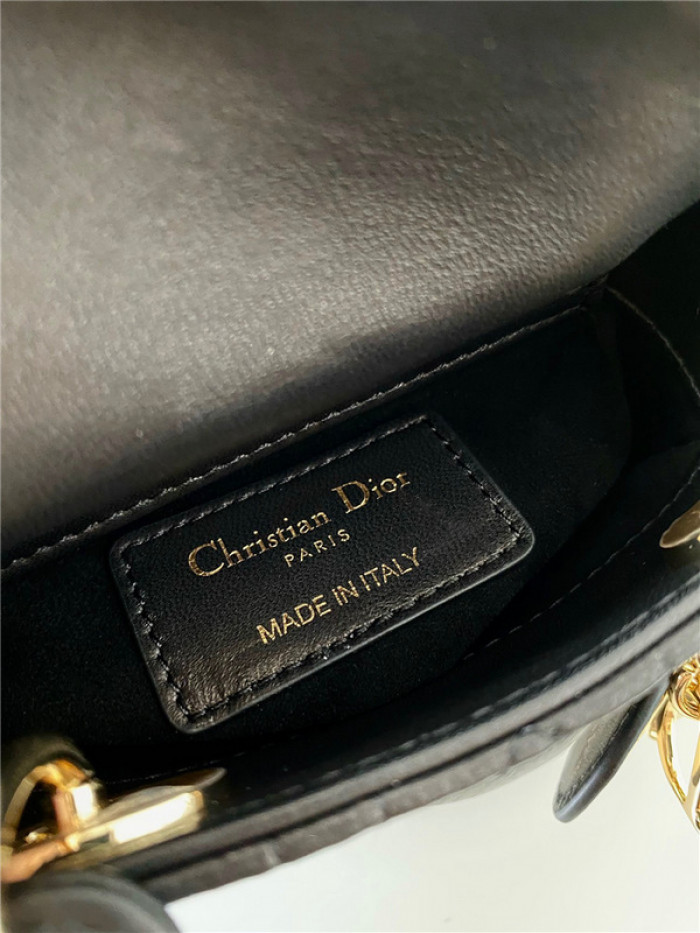 d10r BAG