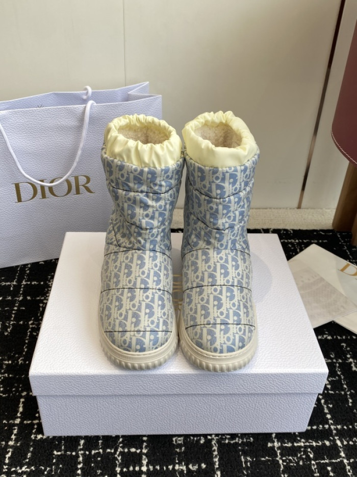D10R boot