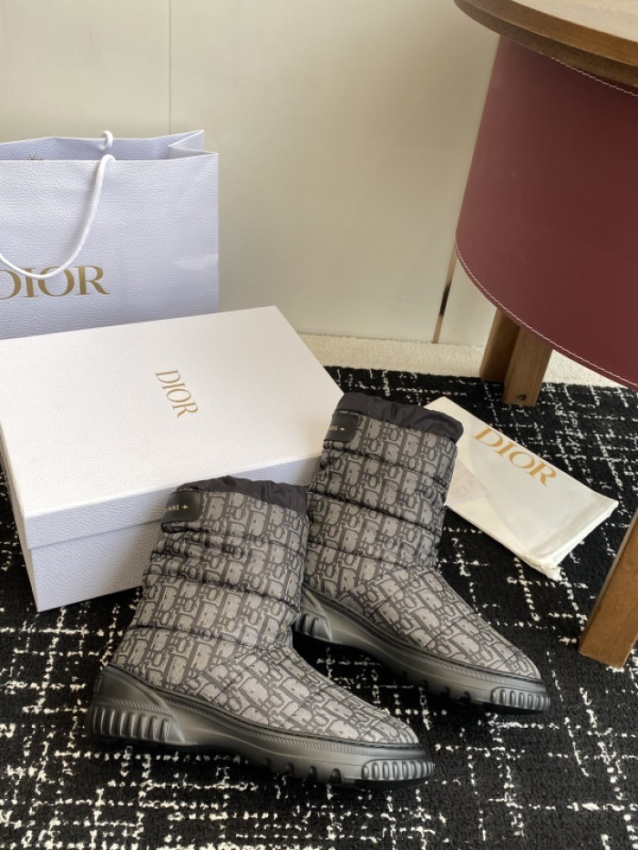 D10R boot
