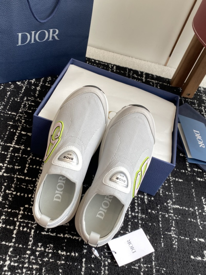 D10R SNEAKER
