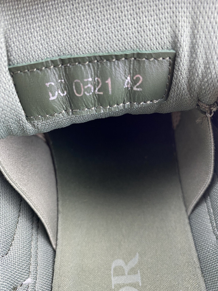 D10R SNEAKER