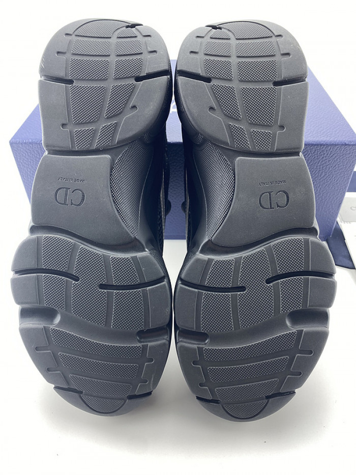 D10R SNEAKER