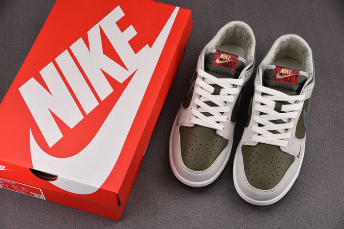 Nike Dunk Low “Year of the Snake”  HV5980-231