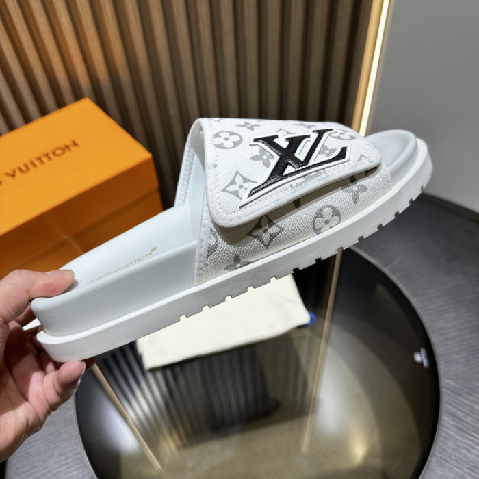 L0VT SANDAL