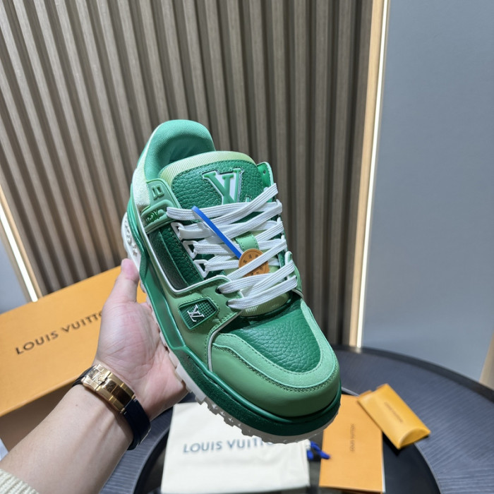 L0VT SNEAKER