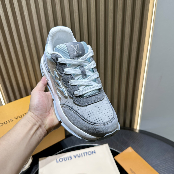 L0VT SNEAKER