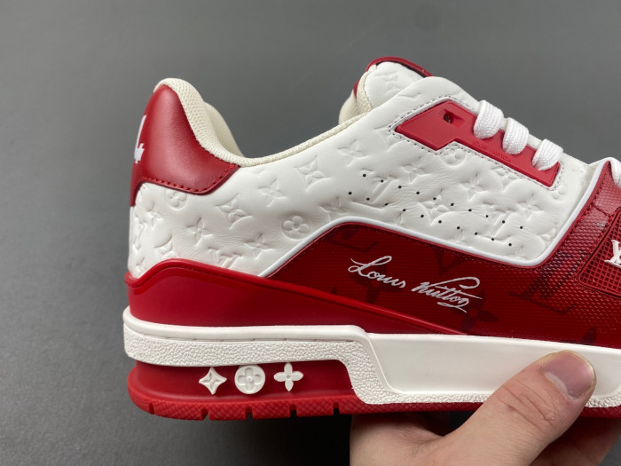L0VT SNEAKER