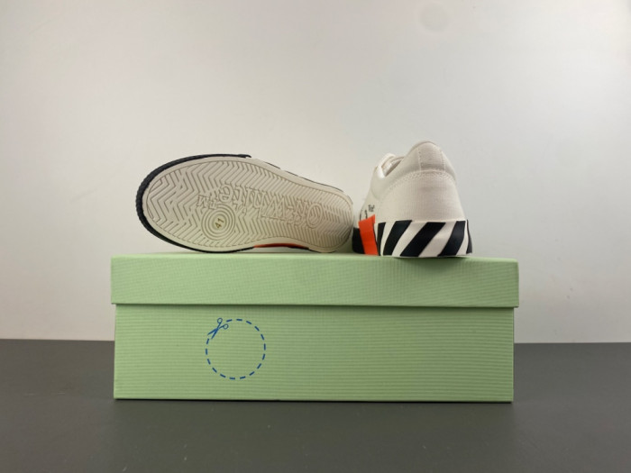 OFW SNEAKER