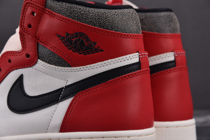 Air Jordan 1 Retro High OG Chicago Lost and Found DZ5485-612